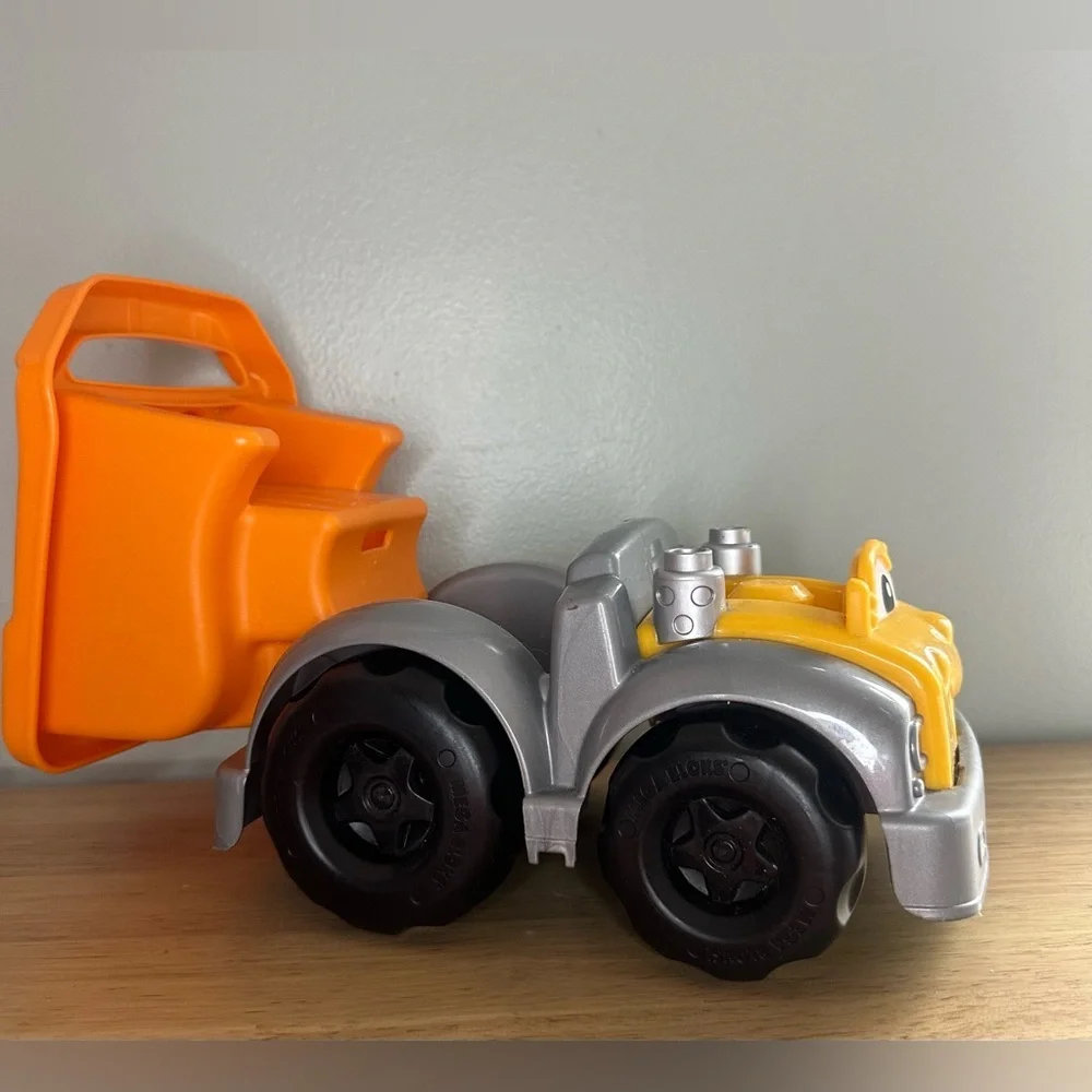 MEGA Bloks‎ First Builders Dump Truck Toy
